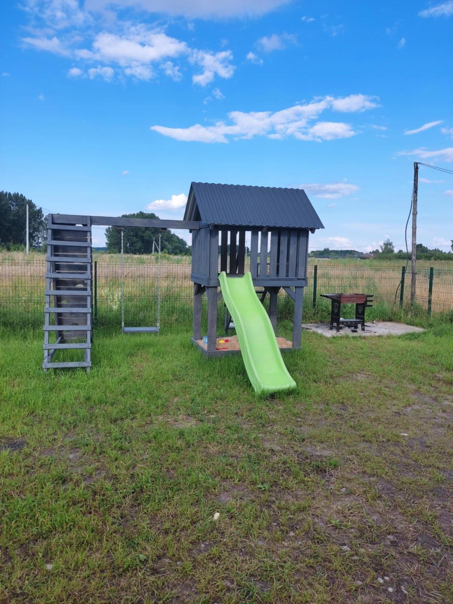 Holiday home сімейний куточок Svityaz'